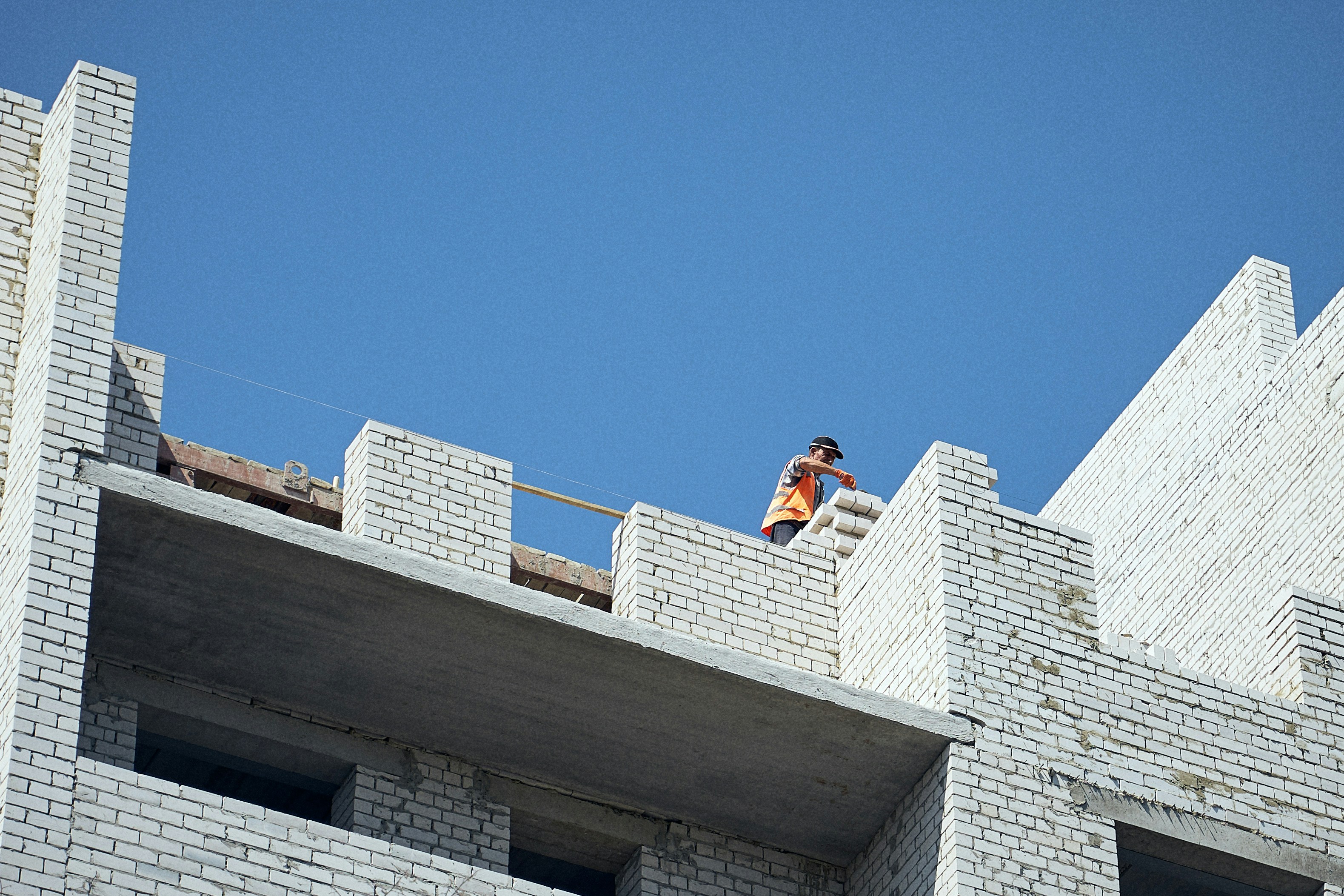 Proyecto de construcción de techos que demuestra artesanía experta